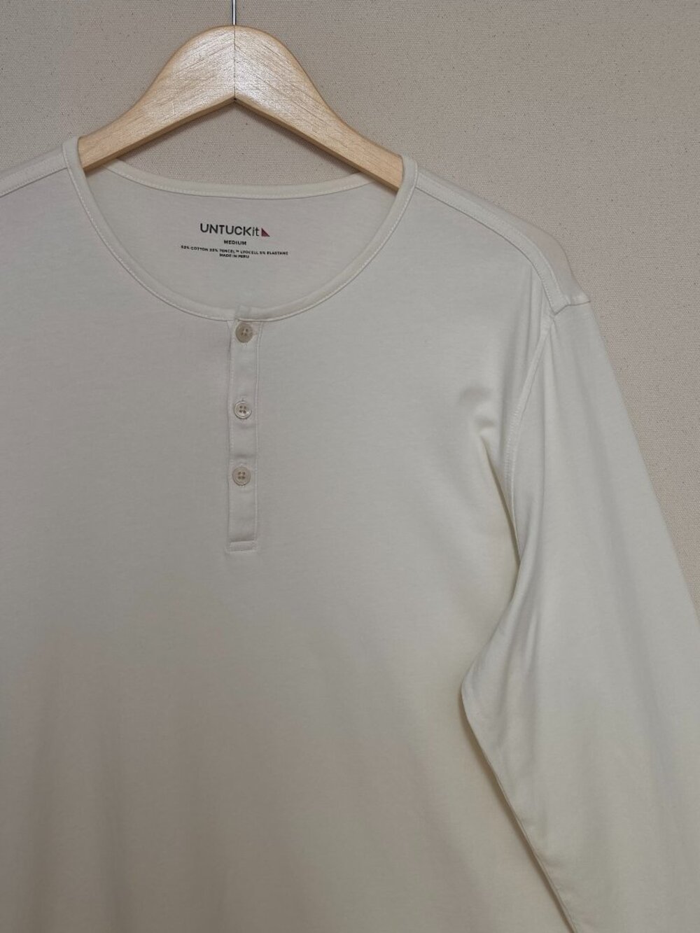 UNTUCKit Long Sleeve Henley M